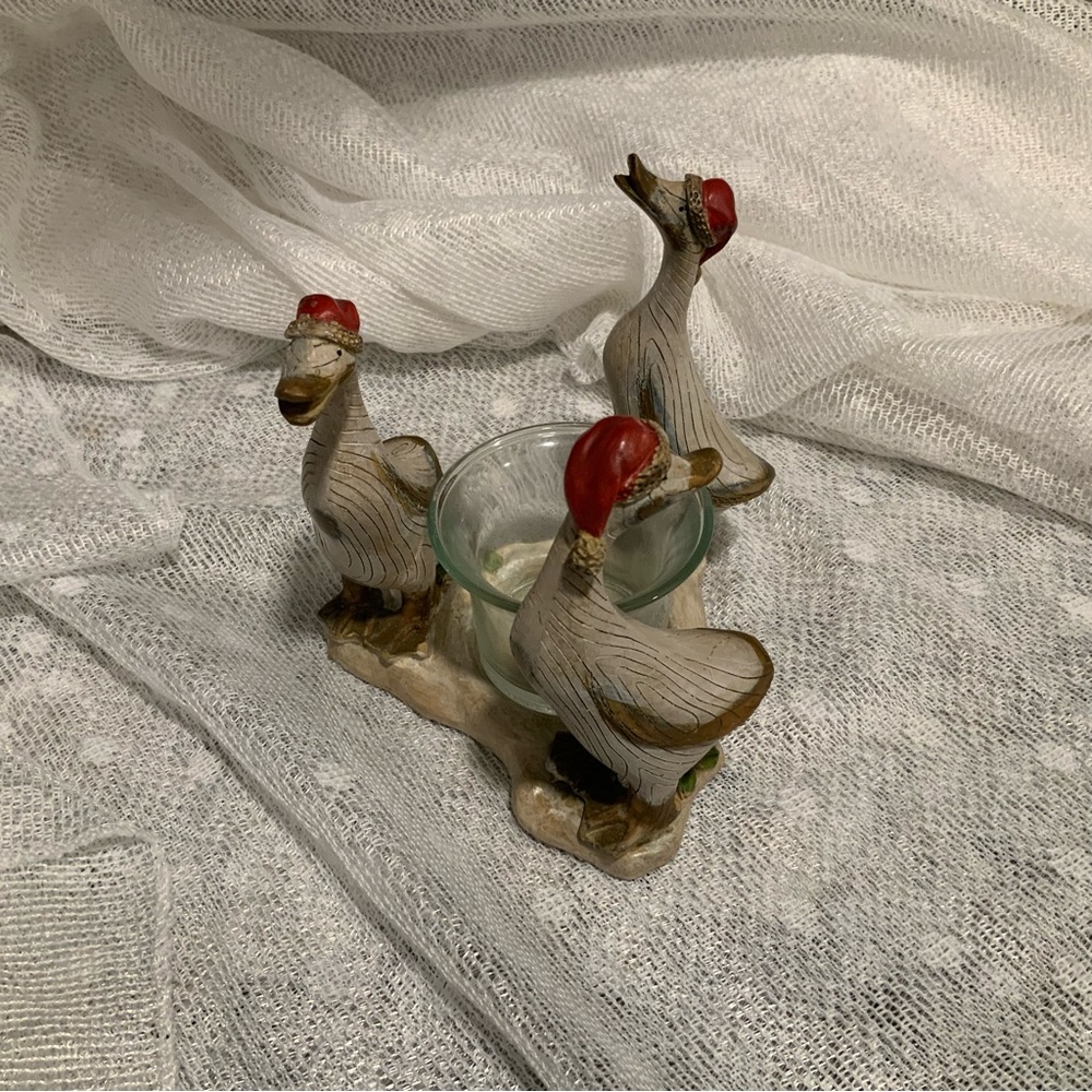 Tii Collection Holiday Duck Votive Holder 3 Ducks in Santa Hats with Holly